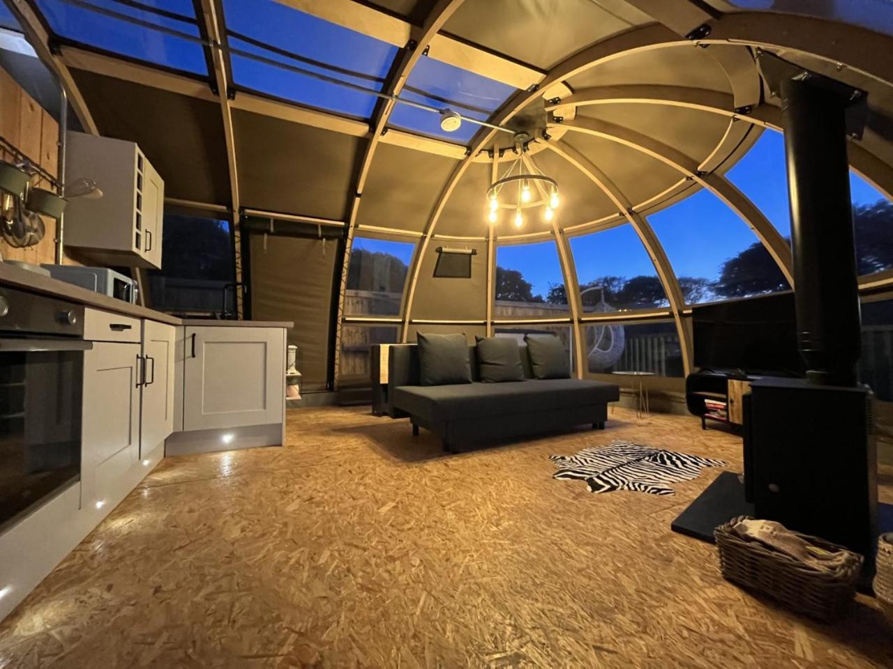 Sunrise Dome Tent Tenby Room photo